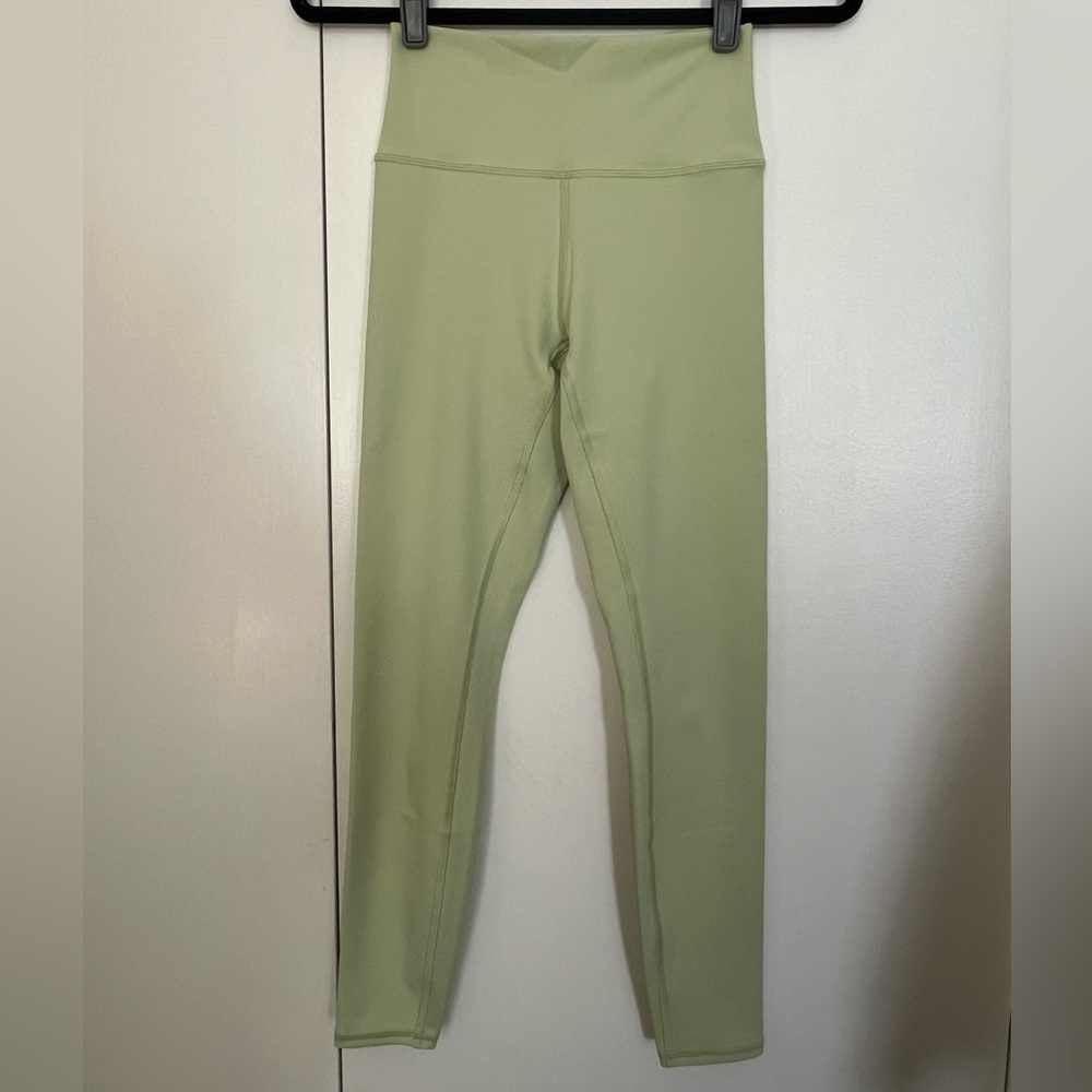 EUC Alo Airlift 7/8 Leggings